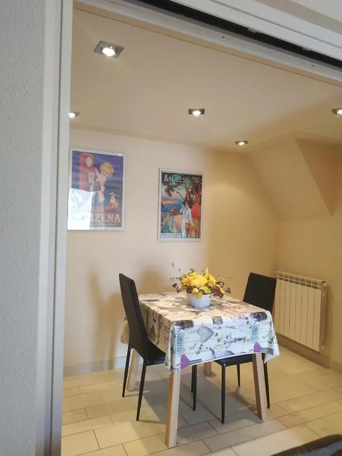 Joli Studio Vue Mer, Vieille Ville Menton