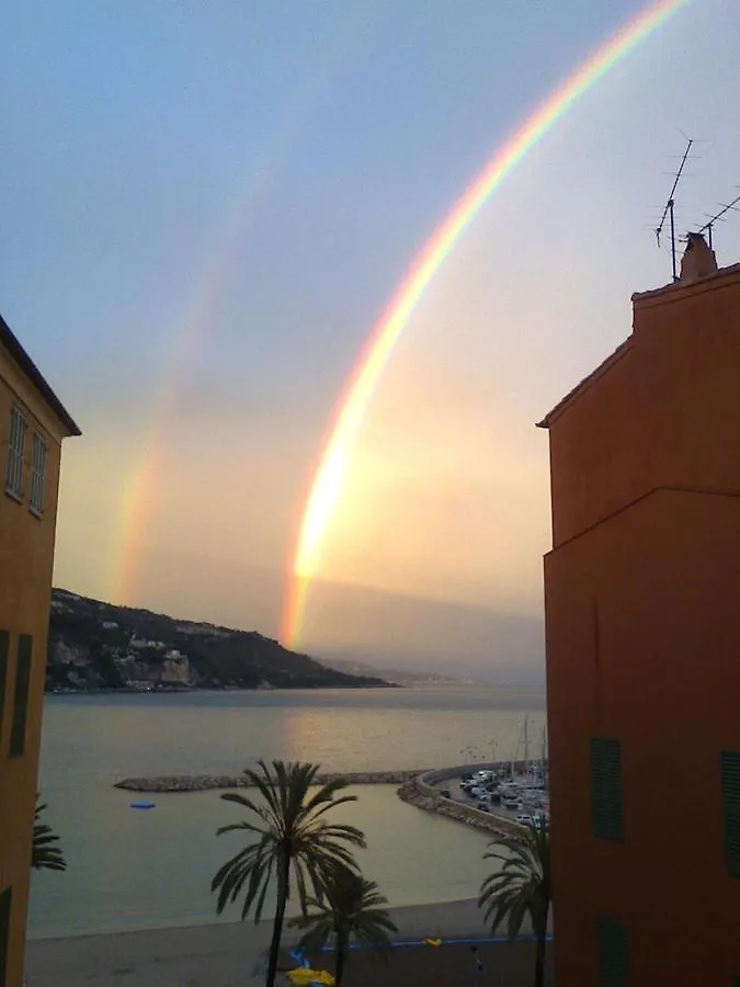 Apartment Joli Studio Vue Mer, Vieille Ville Menton