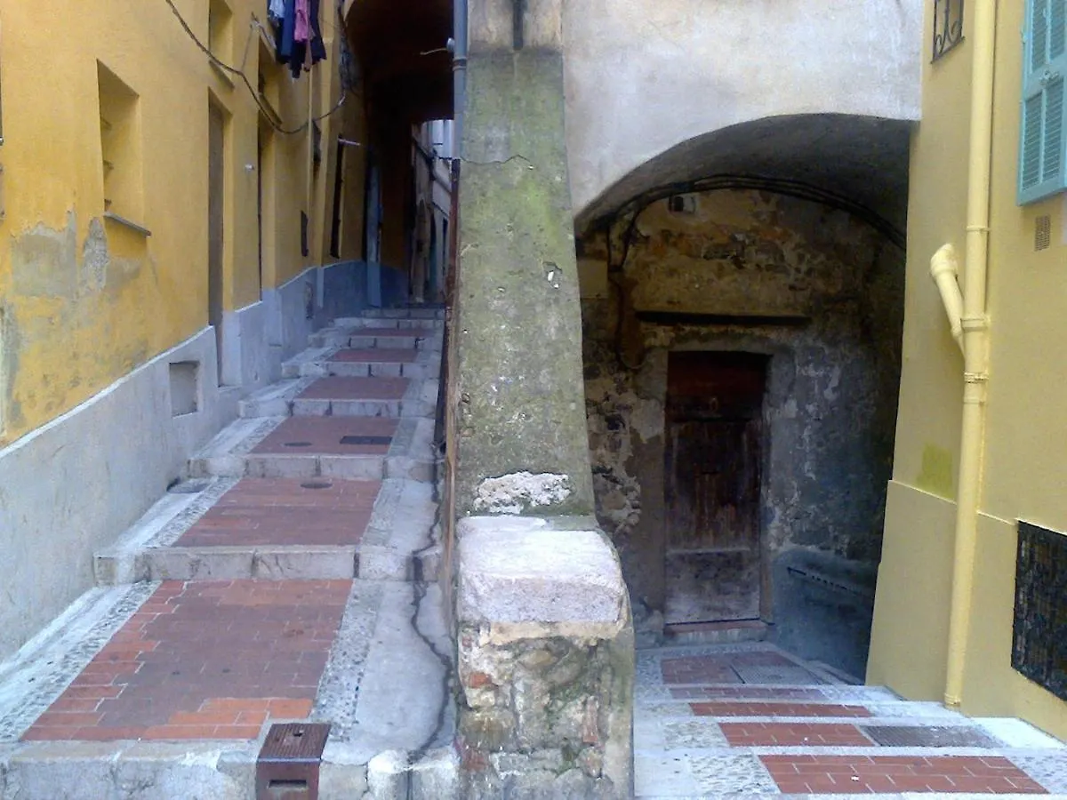 Joli Studio Vue Mer, Vieille Ville Menton 0*,  France