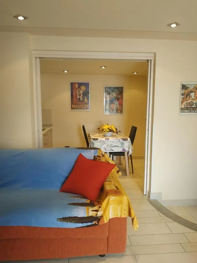 Joli Studio Vue Mer, Vieille Ville Menton Appartement